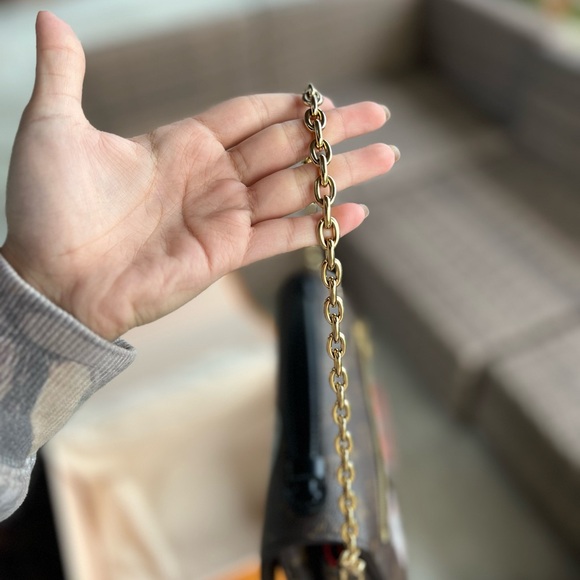 Louis Vuitton Brown Monogram Shoulder Bag - Picture 5 of 13